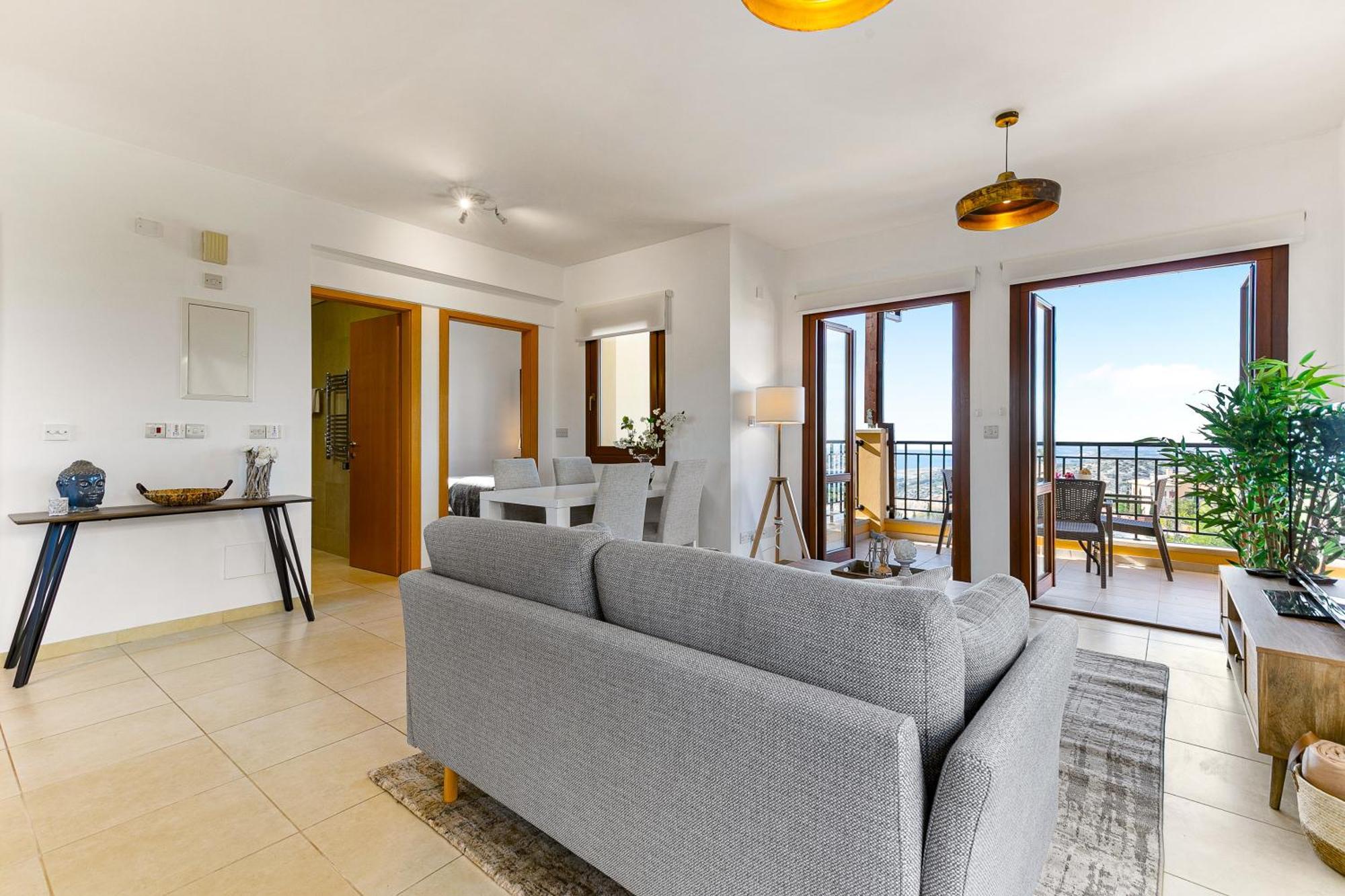 1 Bedroom Apartment Pyrgos With Beautiful Sea And Sunset Views, Aphrodite Hills Resort Kouklia Exteriör bild